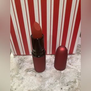 MAC Devoted to Chili